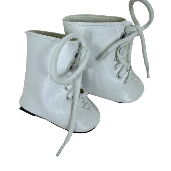 American Girl White Figure Skating Ice Skates Blade Guards Mini Grin Pins New - Picture 4 of 4